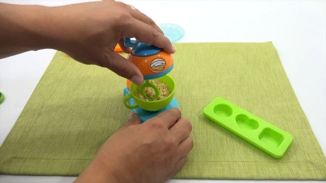 Yummy Nummies Marshmallow Treats Maker Set - Mini Kitchen Magic - Blip Toys