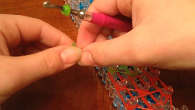 Rainbow loom: strawberry charm смотреть онлайн