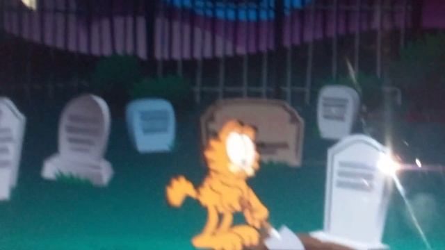 eu e a minha irmã jogando Garfield mal assombrada смотреть онлайн