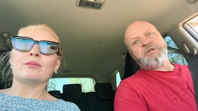 С Праздником Пасхи, друзья. Едем в церковь. плечо сильно болит.