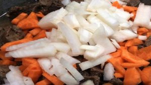 Рис с овощами и свиной печенью