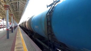 Тепловоз 2ТЭ25КМ-0289 с грузовым поездом, проследует станцию Владыкино (МЦК)