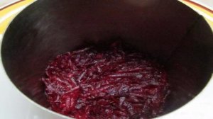 Салат из сельди со свеклой и брокколи