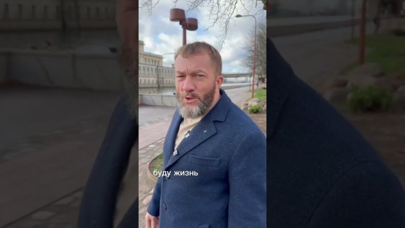 Друзья, каждое воскресенье читаю свои стихи в прямом эфире в 21:00 (МСК) Присоединяйтесь!