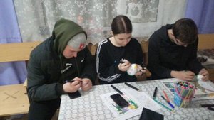 Молодёжь готовится к Пасхе