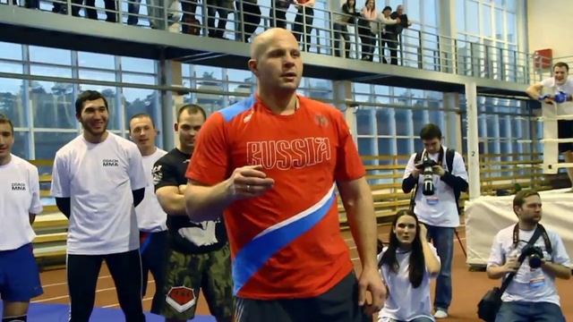 Удушающий приём "Гильотина"