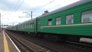 "Разноцветный поезд". ЭП2К-102 с пассажирским поездом Казань — Алматы/Бишкек