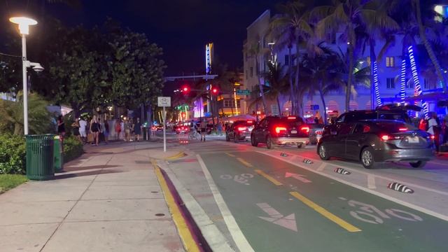 mitica Ocean Drive in Estate! siamo ancora a MIAMI BEACH - Walking Tour - AMERICA 🇺🇸11