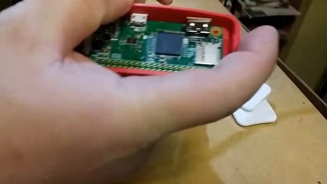 Official Raspberry Pi Zero Case смотреть онлайн