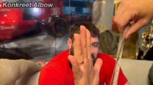 VITALY LALETIN'S HAND SIZE IS REALLY MASSIVE!