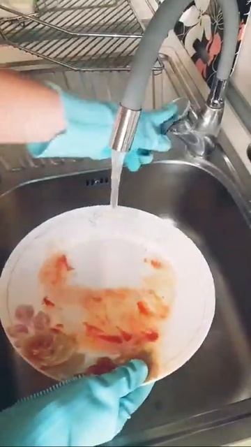 Многофункциональные силиконовые перчатки-щетки для мытья посуды смотреть онлайн