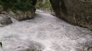 Река Мзымта, бурное местечко). Сочи. 11.05.2021.