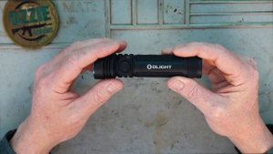 Olight "Seeker 4 Pro" Torch / Flashlight (with testing)
