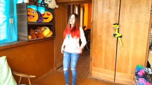 ВЫПРЫГНУЛА ИЗ МУСОРНОГО ПАКЕТА   ВЕСЕЛЫЙ ПРАНК НАД ПАРНЕМ! Павлик Павлик ЧУТЬ НЕ УМЕР!