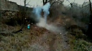 ✅песок и взрыв петард,💥взорвал ведро с песком,🔥эксперимент с петардами