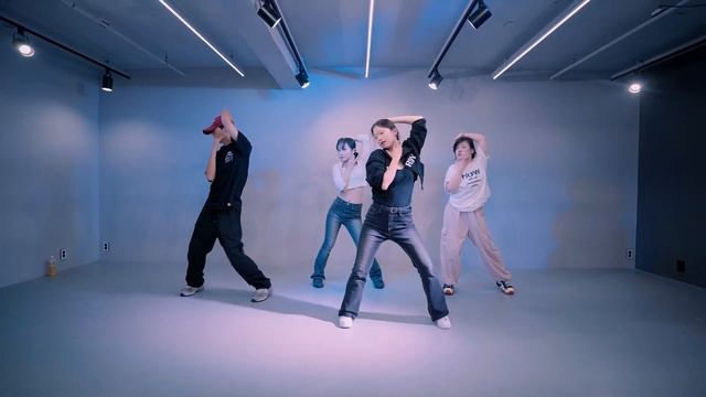 KISS OF LIFE - Sugarcoat | JUEUN WAACKING | FROMZERO DANCE STUDIO смотреть онлайн