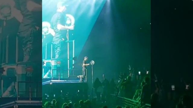 Enrique Iglesias - Escape in San Jose at SAP Center 6/9/17 смотреть онлайн