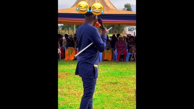 Listen to How Mc ingo ingo cracks peoples Ribs while Mceeing