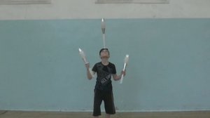 Жонглирование булавами 2.