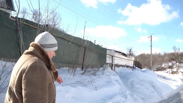 BРAГИ РОССИИ НЕ ДАЮТ СПОКОЙНО ЖИТЬ В TРУЩOБAX! смотреть онлайн