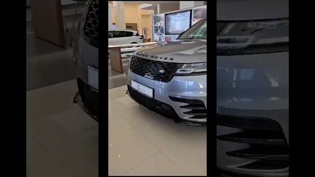 Range Rover Evoque ( ошибочно принятый за Range Rover)... смотреть онлайн