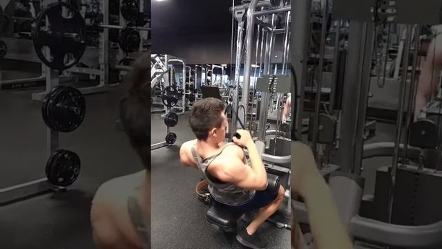 Back and biceps- Fabian Pelayo feat Leo Torres смотреть онлайн