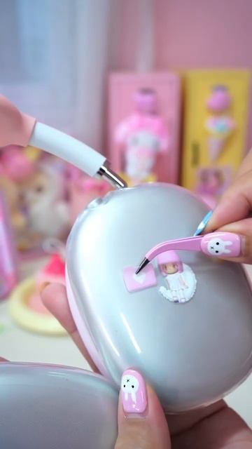 Jookstogo ASMR Decorating my Pink Airpods Max shorts