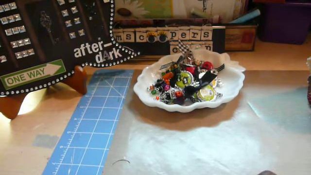 MCC Episode 9, Bottle cap charms and cards смотреть онлайн