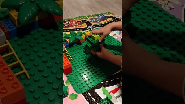lego duplo играем Лего конструктором строим дерево из Лего дерево Майнкрафт