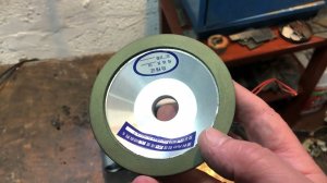 Наждак алмазный для заточки резцов ножей.