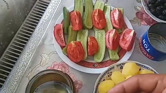 ЗАВТРАК В ОНЛАЙН РЕСТОРАНЕ АХМЕДА ЗУРАБОВА 8.07.2020 !КАРТОШКА ОТВАРНАЯ И ТОН БАЛЫГЫ И САЛАТ ОВОЩНО