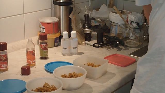 Naturtabak mit Mola Molassen Anfeuchten Teil 2