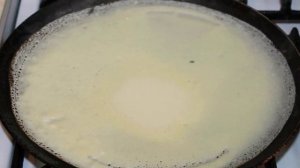 Блины с ореховой пастой и бананом