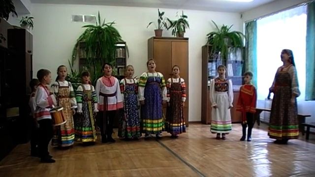 Детский фольклорный ансамбль Зоренька Из-за леса из-за рощи