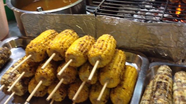 Eating Around - Street Food in Thailand "Grilled Sweet Corn" смотреть онлайн