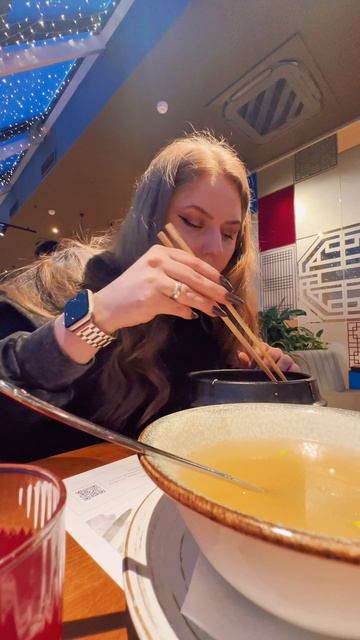 Обстановка в корейском ресторане🇰🇷🍜 #обзор #влог #ресторанспб #ресторан #место #grwm #новое #спб