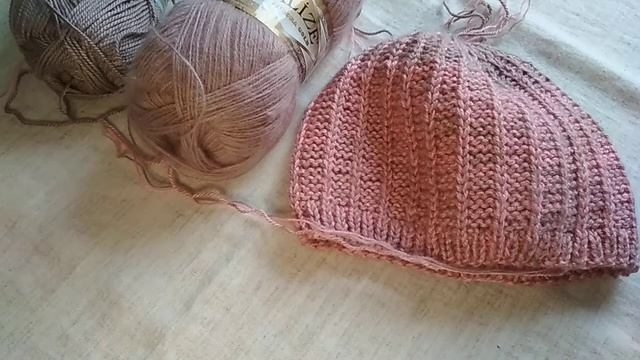 MaTusy. About knitting. Light pink handknit hat. Easy pattern. Розовая шапочка спицами. Плотный узо смотреть онлайн
