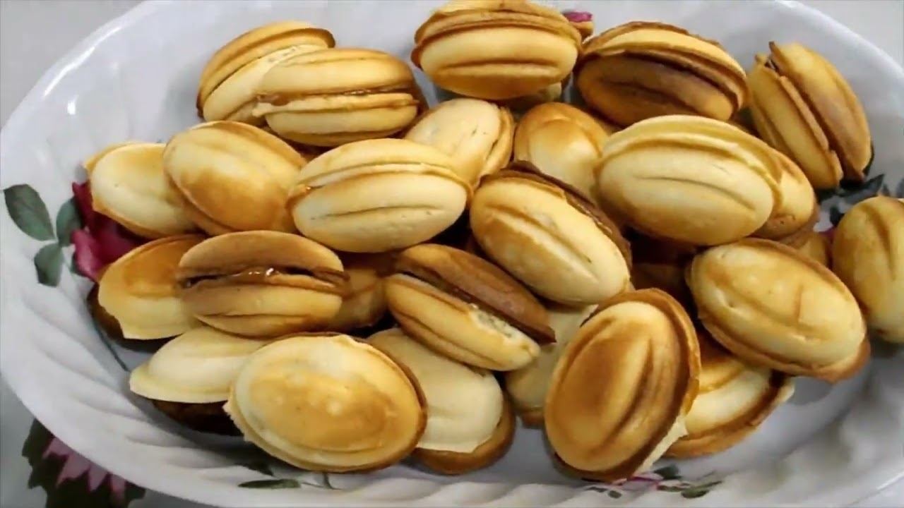 ОРЕШКИ С ВАРЕНОЙ СГУЩЕНКОЙ. ТРУБОЧКИ С БЕЛКОВЫМ КРЕМОМ.