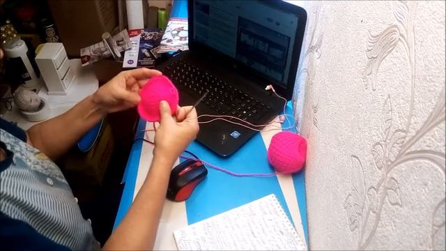 Вяжем крючком . Подушка из разной пряжи смотреть онлайн