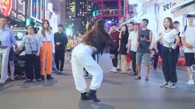 [DANCING IN PUBLIC] LILI's FILM #2 LISA (BLACKPINK) - “Cravin” DaniLeigh Dance Cover By P.I.E смотреть онлайн