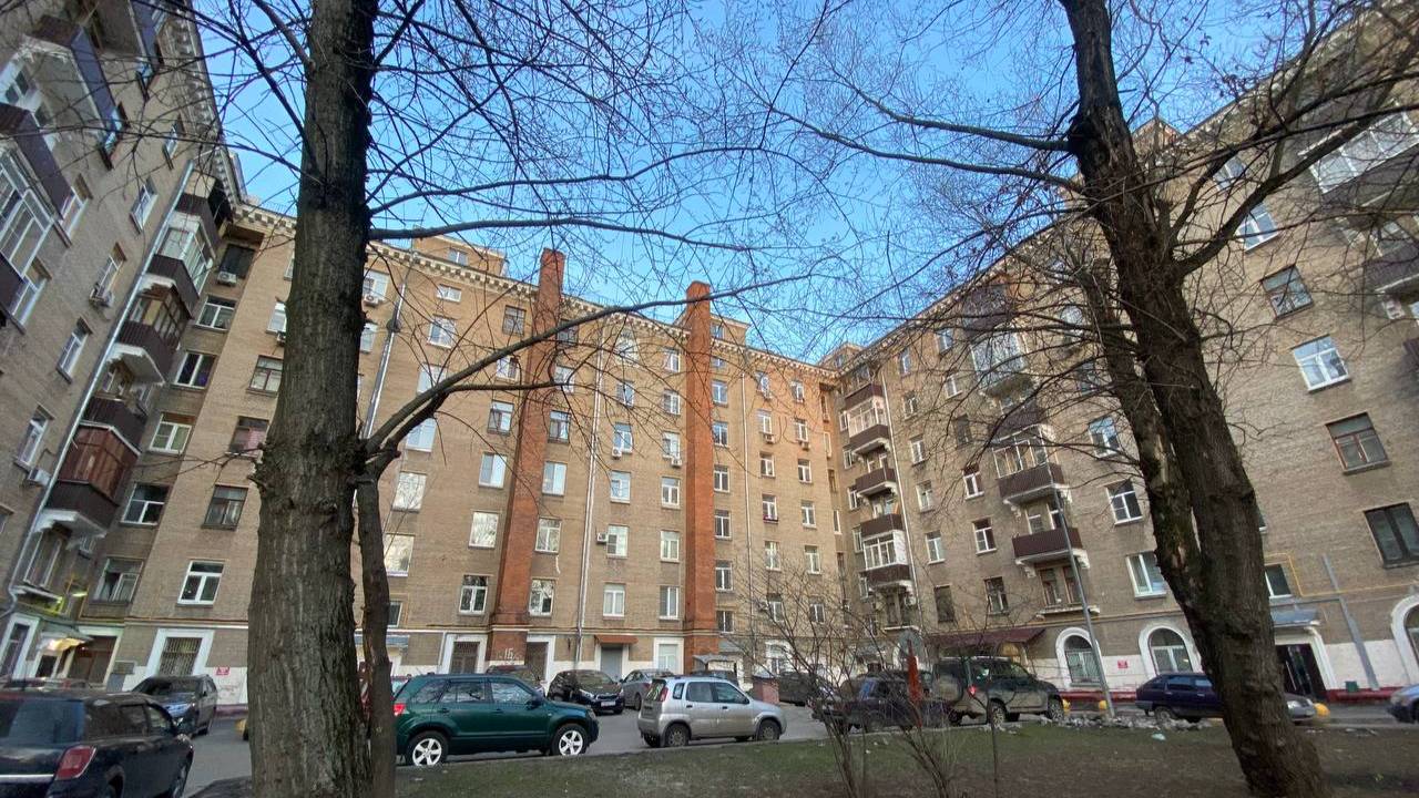 Перовское шоссе дом 162
Сталинский дом