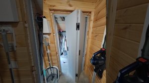 Как установить дверь - книжку?