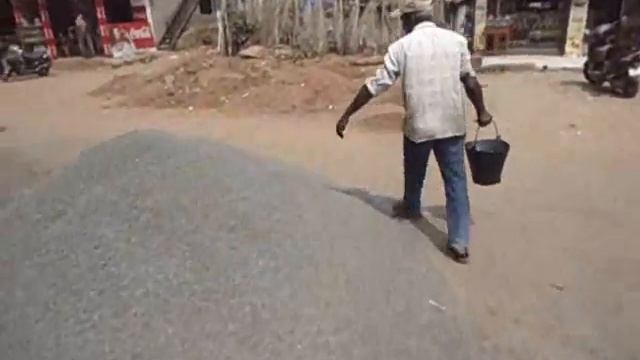 бизнес идея. как асфальтируют в Индии. as asphalt in India. 如沥青在印度