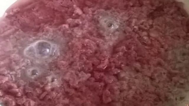 Подлива из говядины со шпинатом