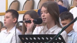 В благодарении красота и сила / Стихотворение