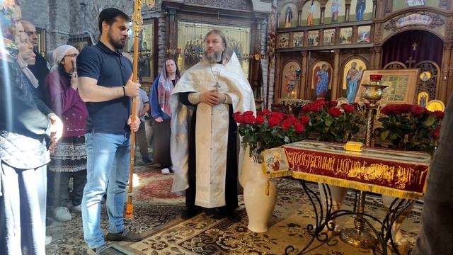 Погребение Плащаницы с крестным ходом. Иерей Андрей Струцкий. Абхазия. Дранда. 19.04.2025 смотреть онлайн