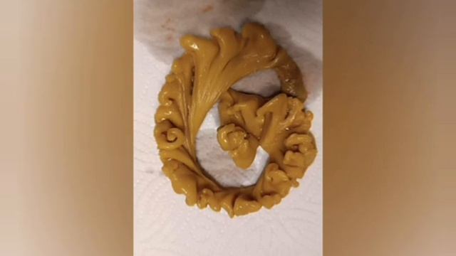 Ладование воском.                                          Замки и закольцовки на отливках воском.