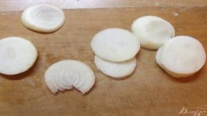 Сардельки с луком к пиву