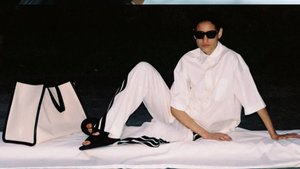 7.22 49,9Мб. Британский модельер Феб Фило Стиль Романтический минимализм Апрель 2025