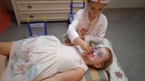 Доктор Настя и Зомби Милашка